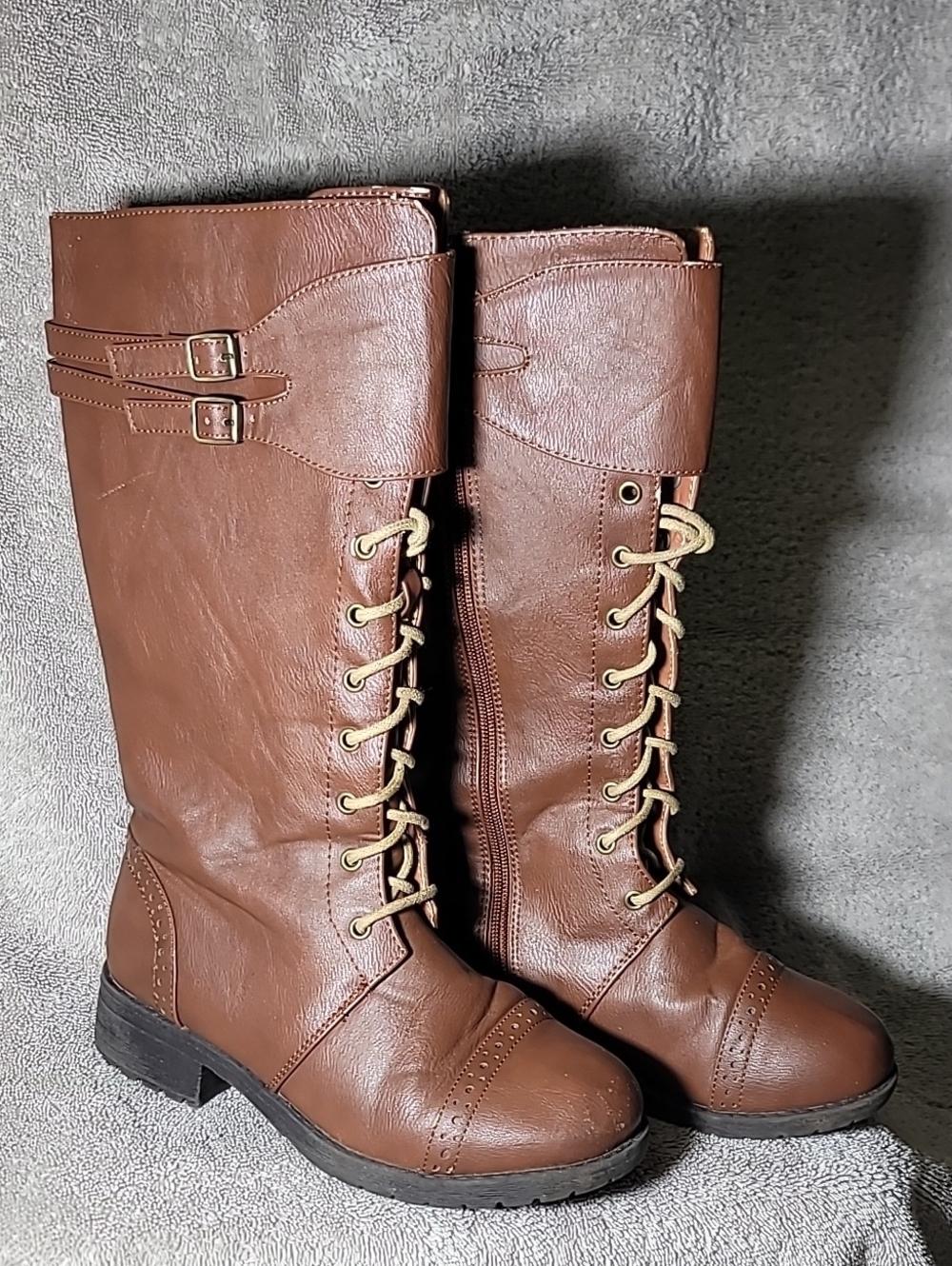 Tommy Hilfiger Ella 2 tall lace-up combat/riding boot. Size 3.